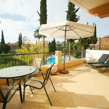 Paradise Gardens Apartment *